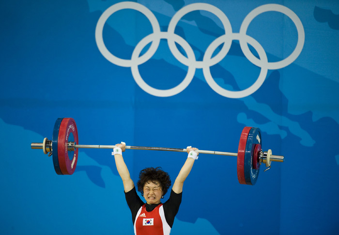 SPORTS_OLY-WEIGHTLIFTING_11.jpg