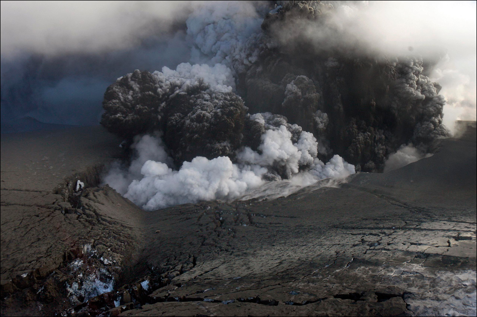 volcano_two03.jpg
