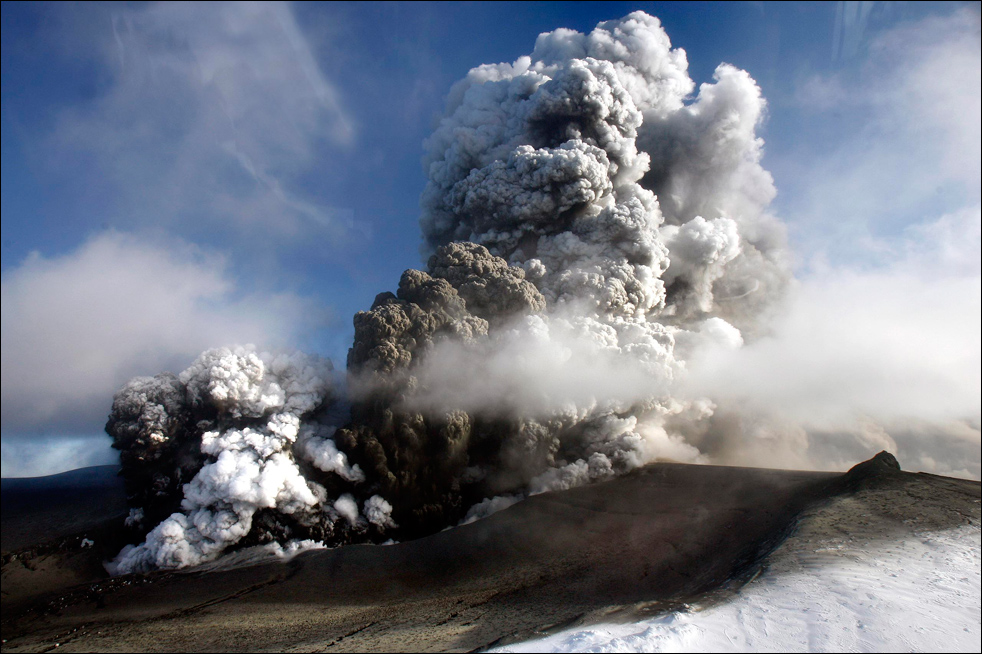 volcano_two04.jpg