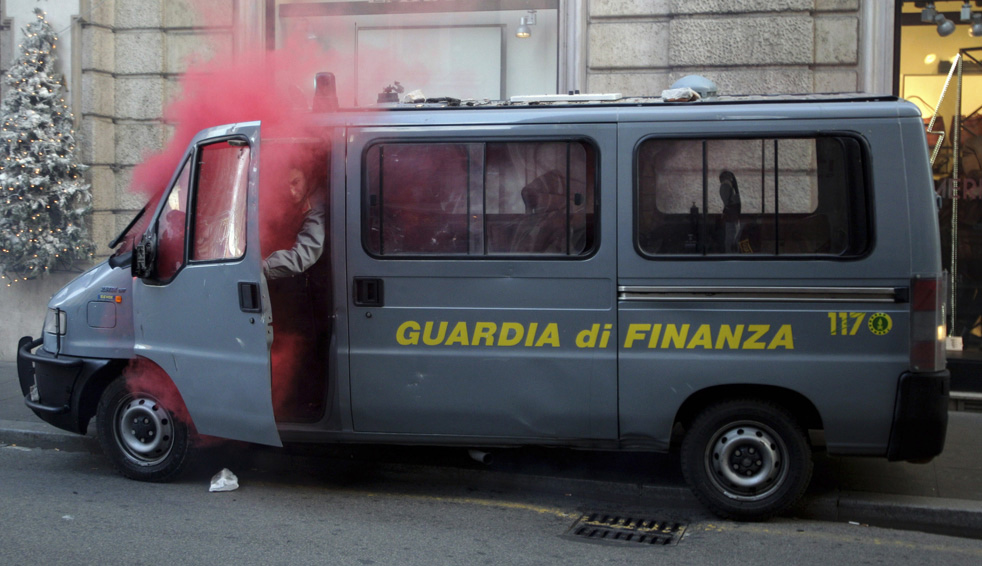 berlusconi_protest_09.jpg