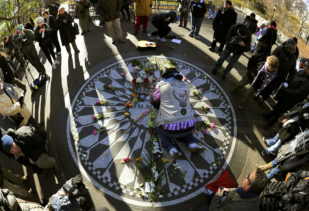 lennon_anniv_03.jpg