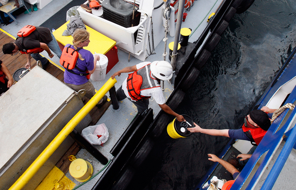 oil_spill_081609.jpg