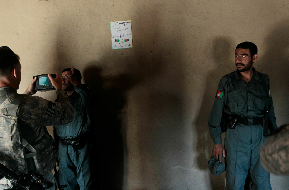 afghan_hondros20.jpg