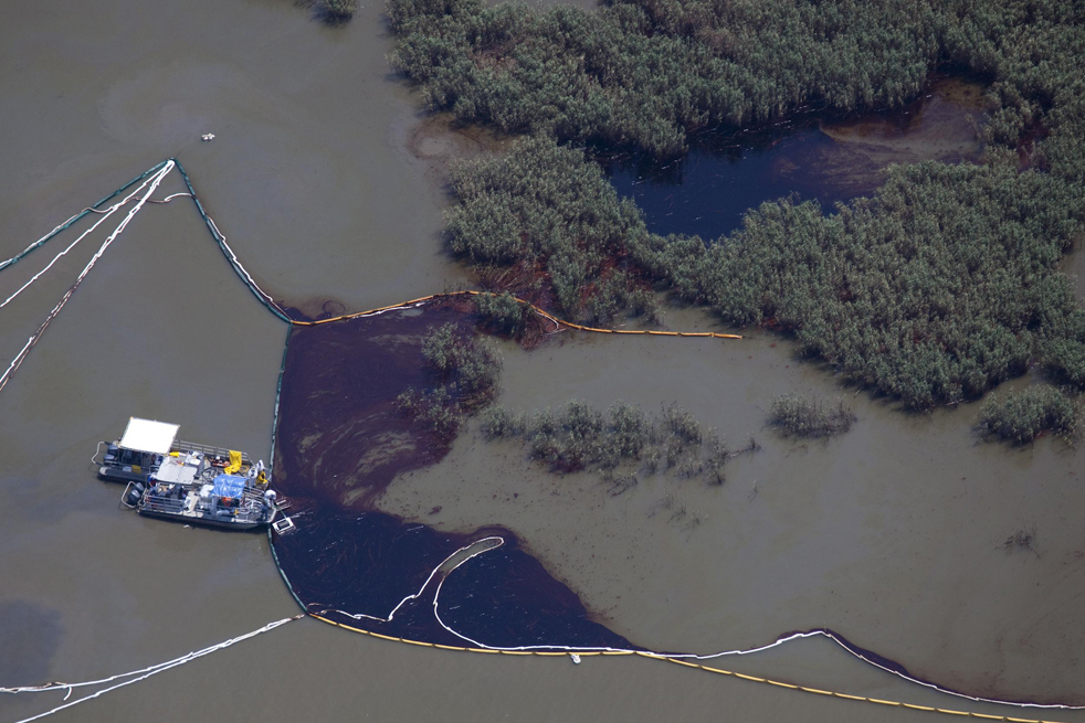 oil_spill2704.jpg