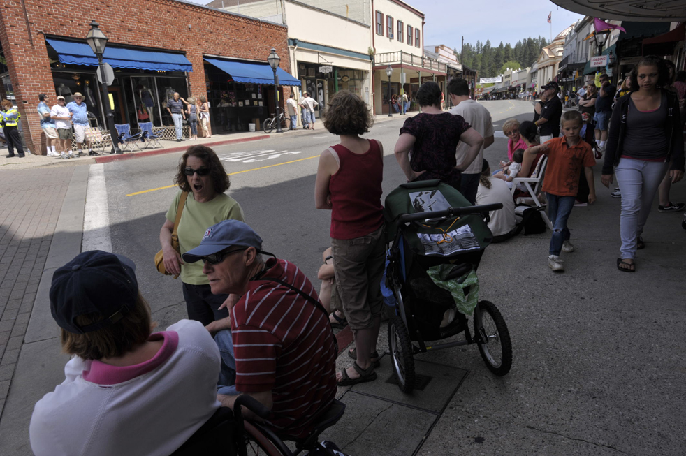 tour_frame07.jpg