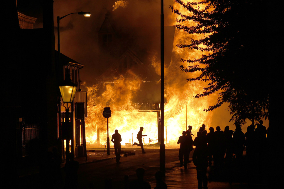 britain_riot_cleanup_21.jpg
