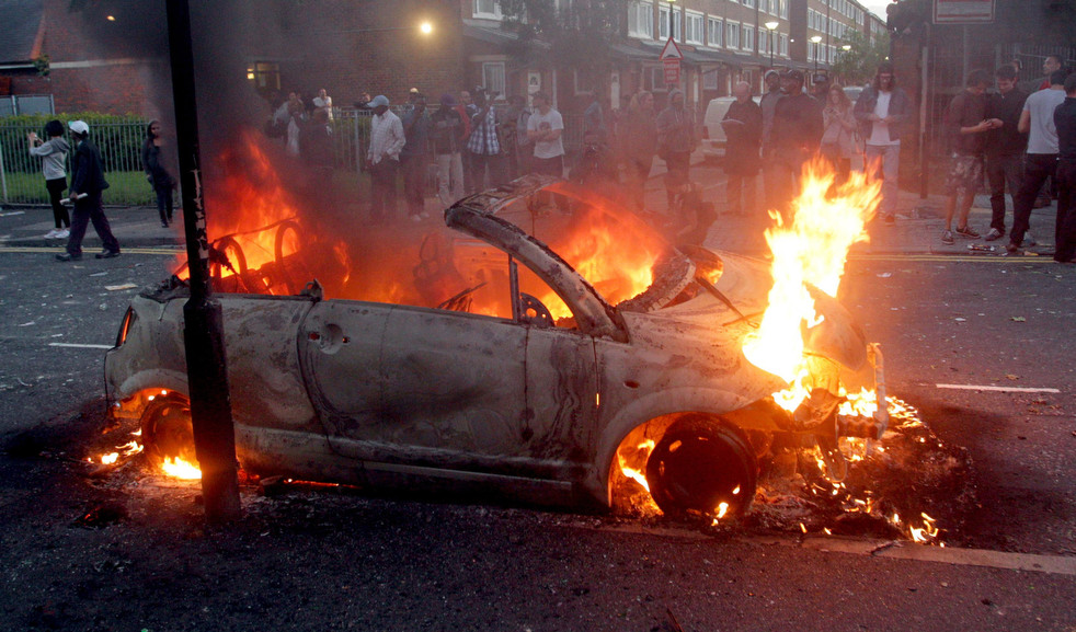 britain_riot_cleanup_23.jpg