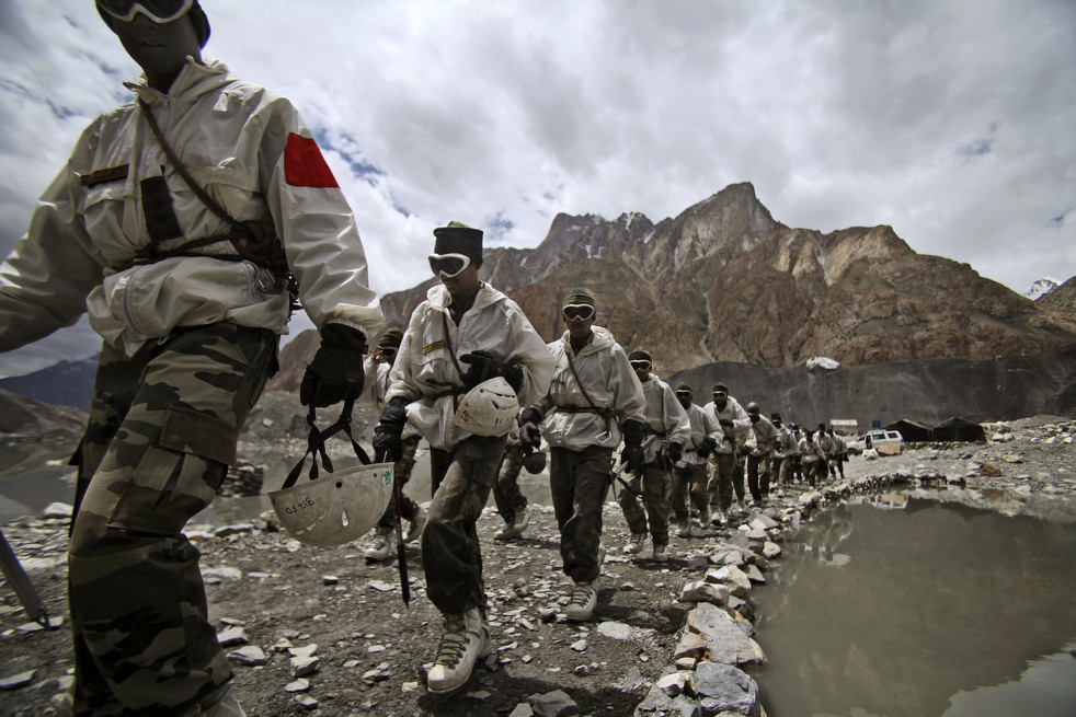 kashmir_border_02.jpg