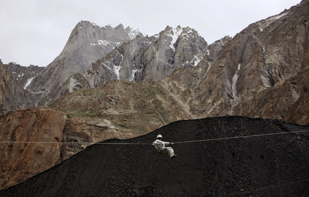 kashmir_border_08.jpg