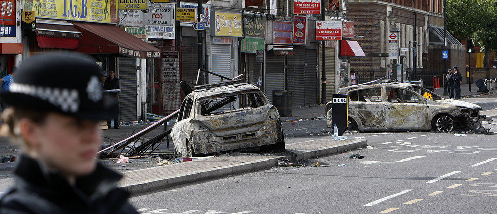 tottenham_riot_02.jpg