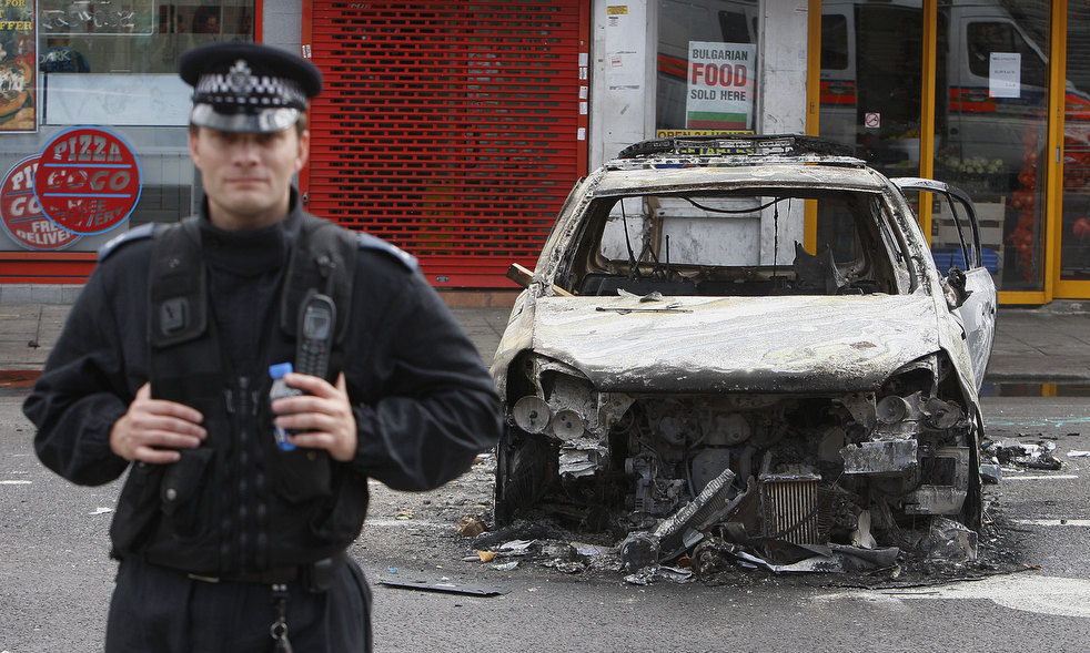 tottenham_riot_05.jpg