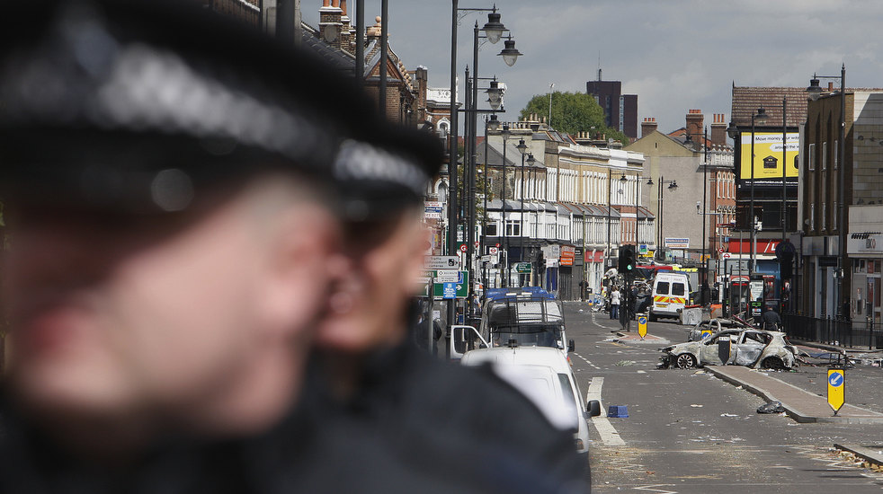 tottenham_riot_10.jpg