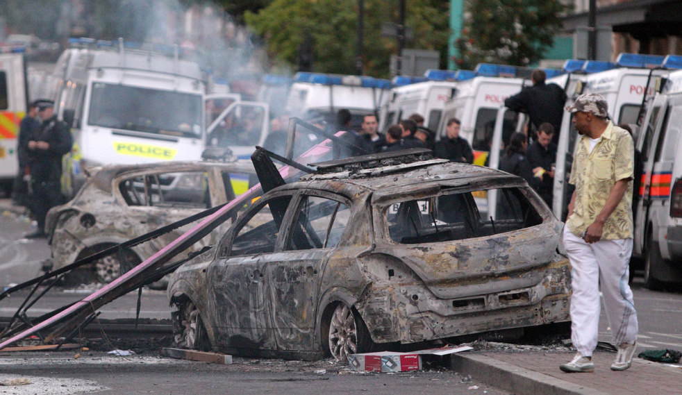tottenham_riot_15.jpg