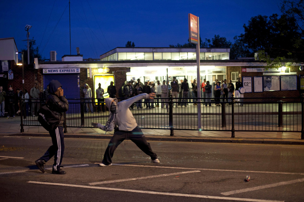 tottenham_riot_18.jpg