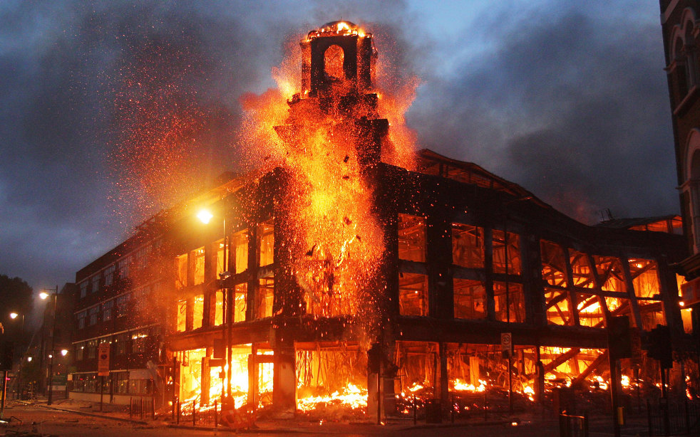 tottenham_riot_28.jpg