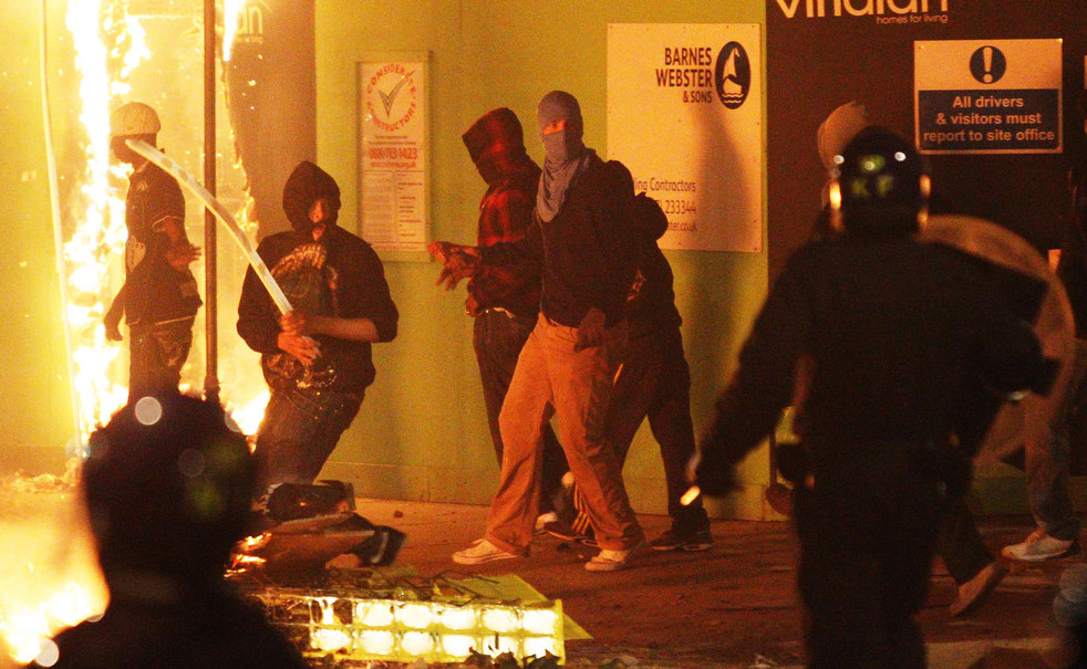 tottenham_riot_37.jpg