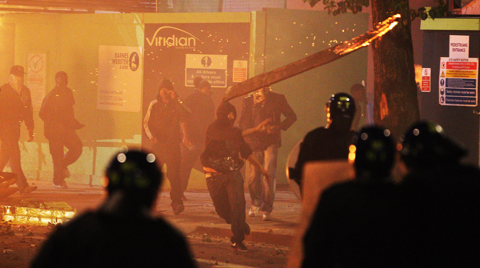 tottenham_riot_38.jpg