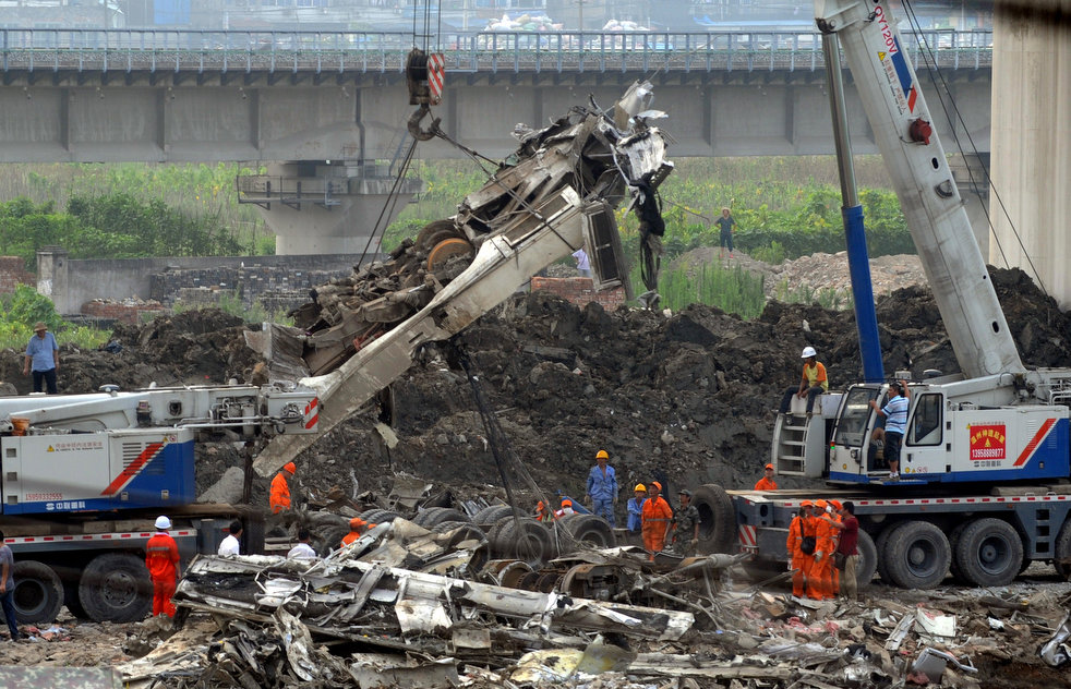 china_train_crash_06.jpg