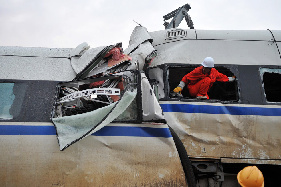 china_train_crash_17.jpg