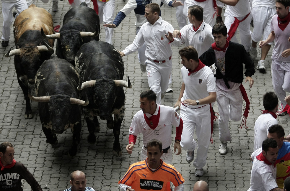 running_bulls_08.jpg