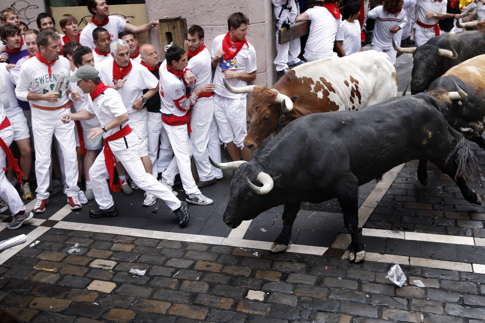 running_bulls_12.jpg