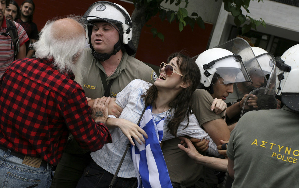 greece_financial_0615_19.jpg