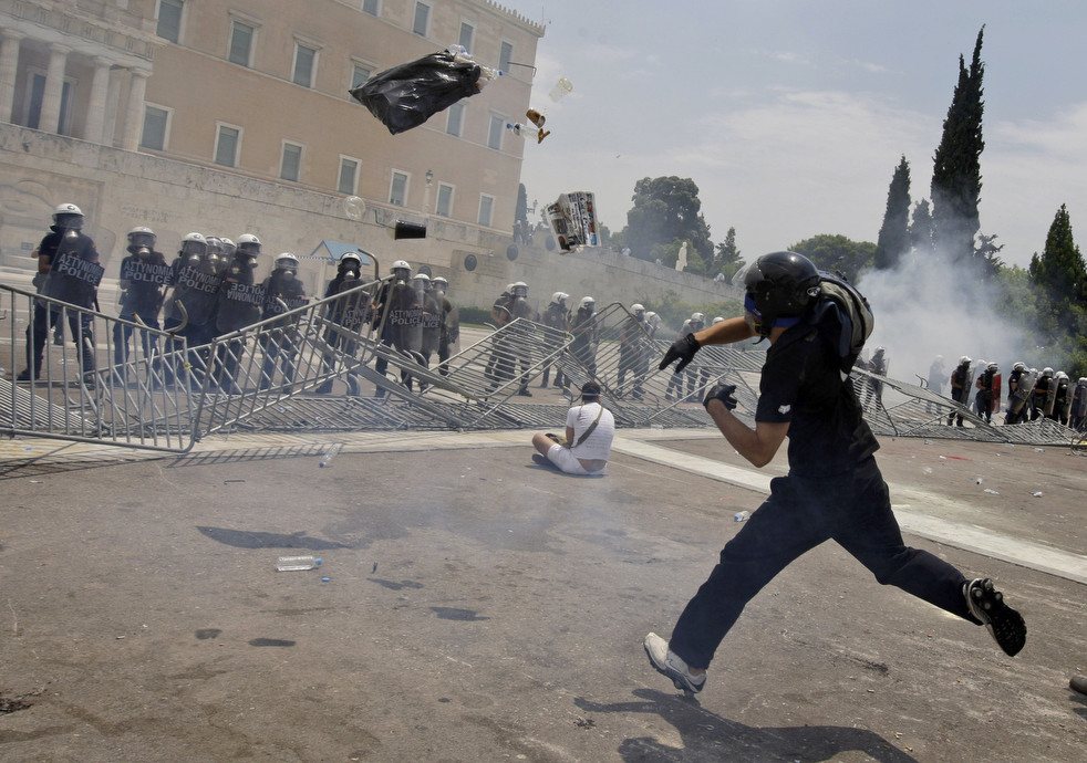 greece_riots_0629_10.jpg