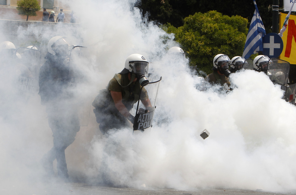 greece_riots_0629_16.jpg