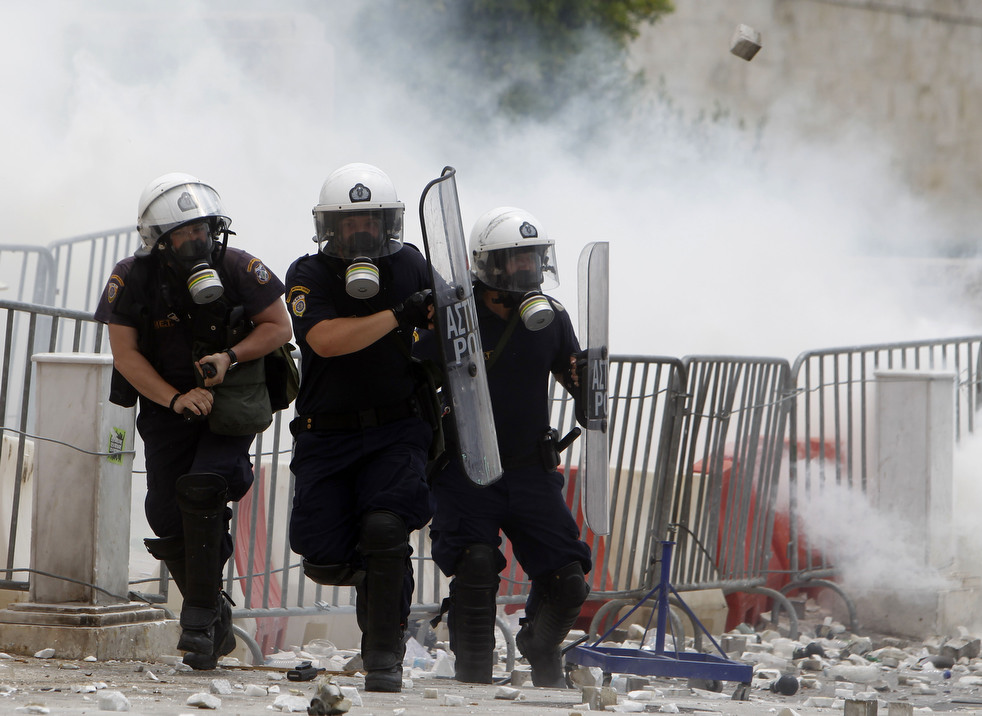 greece_riots_0629_17.jpg