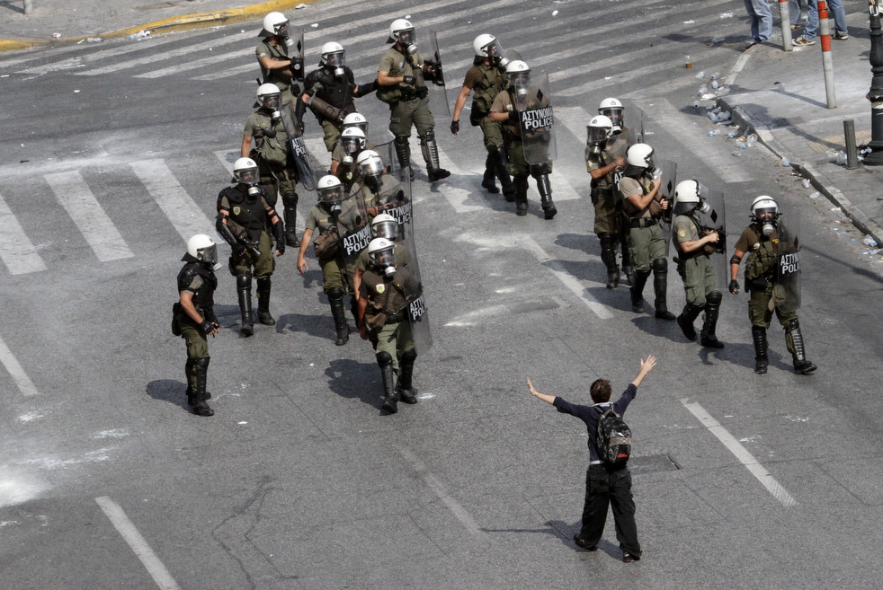 greece_riots_0629_30.jpg