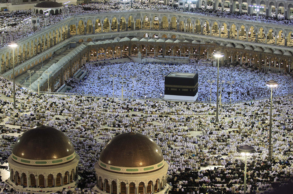 hajj_110611_02.jpg