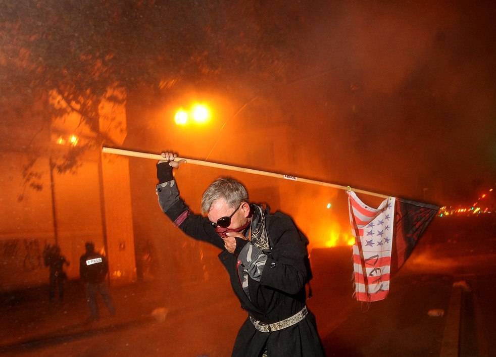 occupy_oakland_1103_03.jpg