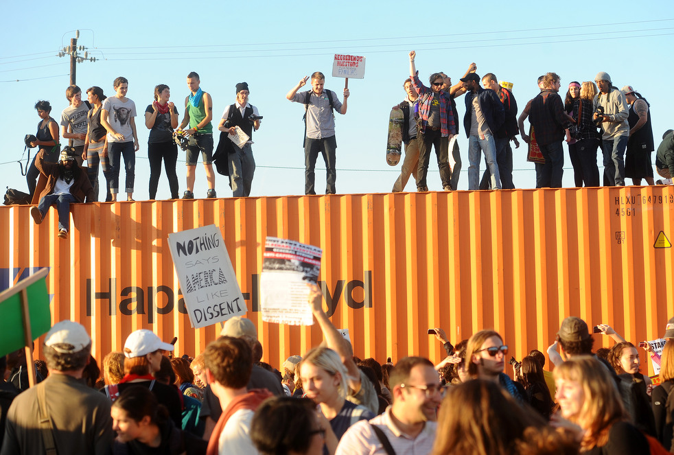 occupy_oakland_1103_17.jpg