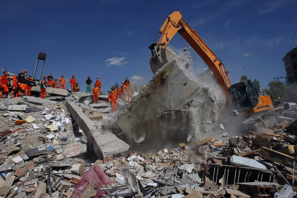 turkey_quake_102411_03.jpg