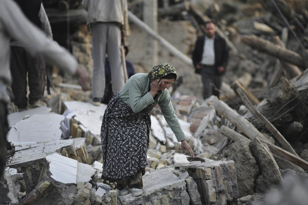 iran_earthquake_081312_02.jpg