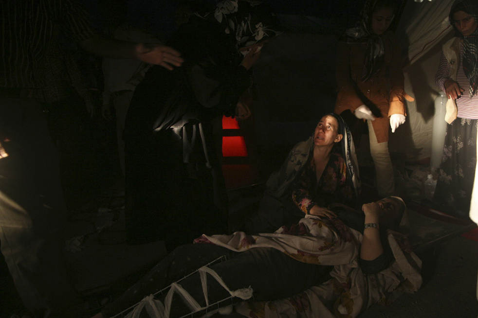 iran_earthquake_081312_19.jpg