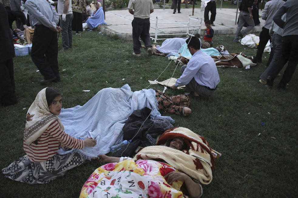 iran_earthquake_081312_21.jpg