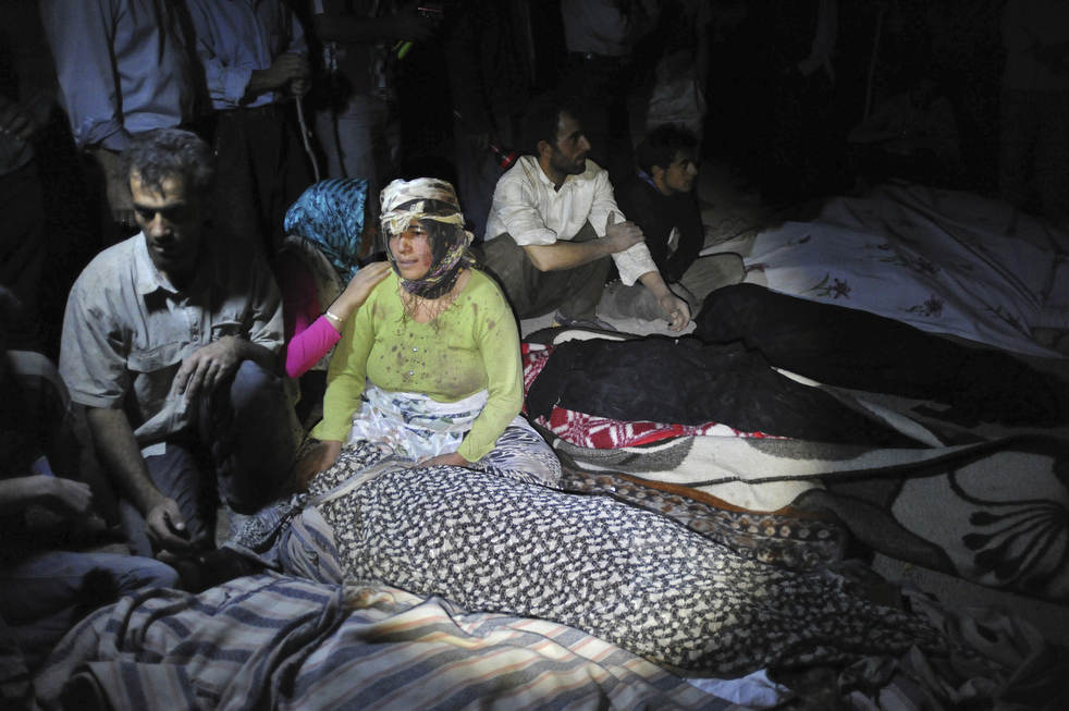 iran_earthquake_081312_22.jpg