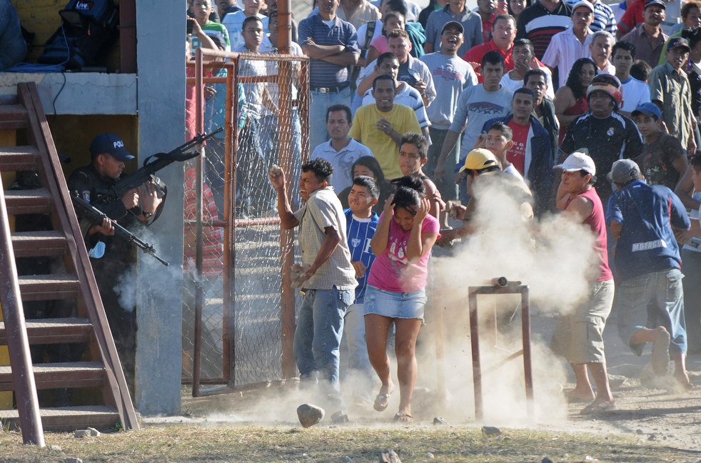 honduras_prison_fire_12.jpg