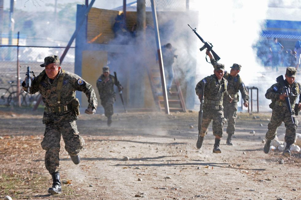 honduras_prison_fire_13.jpg