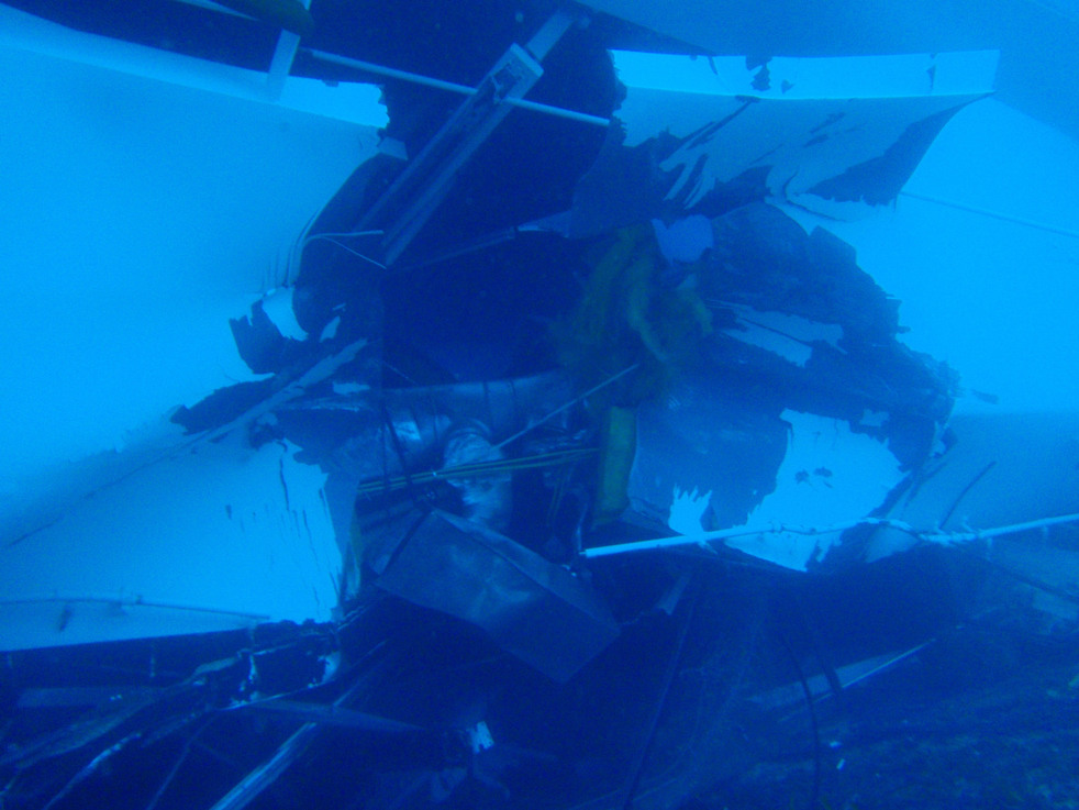 cruise_ship_aground_21.jpg