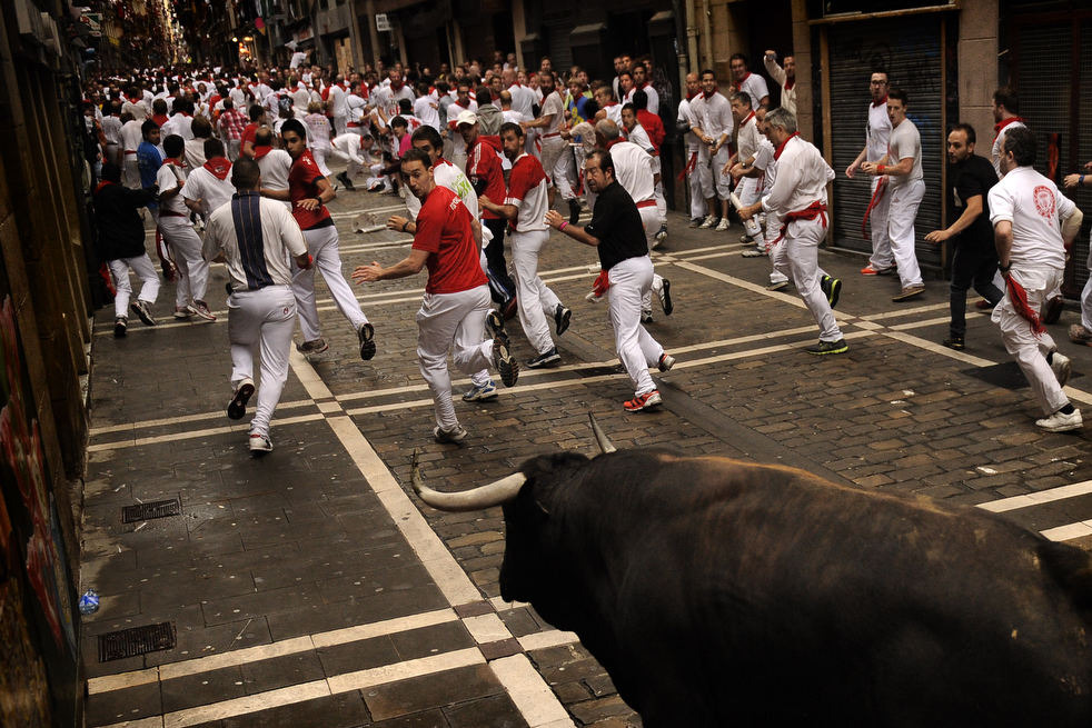 san_fermin_bull_run_02.jpg