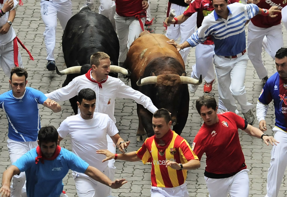 san_fermin_bull_run_03.jpg
