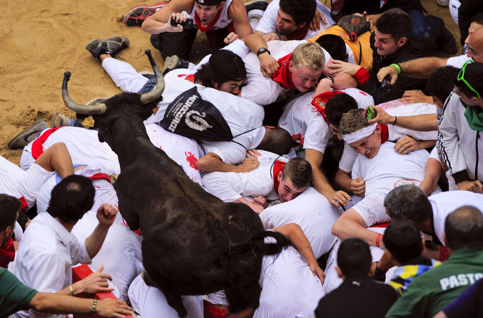 san_fermin_bull_run_04.jpg