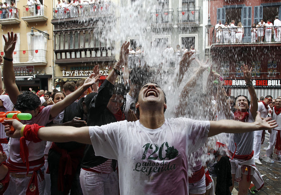 san_fermin_bull_run_30.jpg