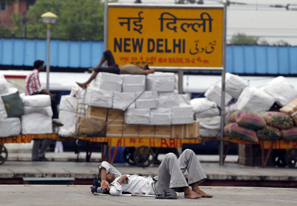 india_power_outage_13.jpg