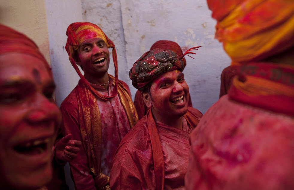 holi_030612_36.jpg