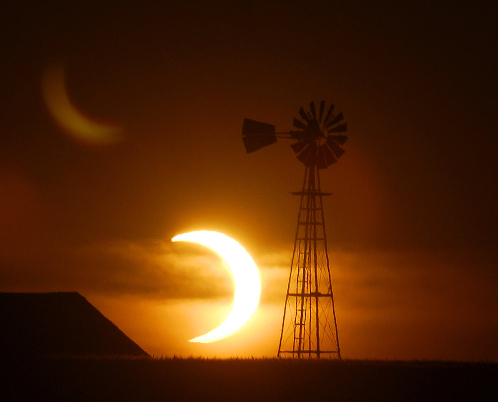 annular_eclipse_15.jpg