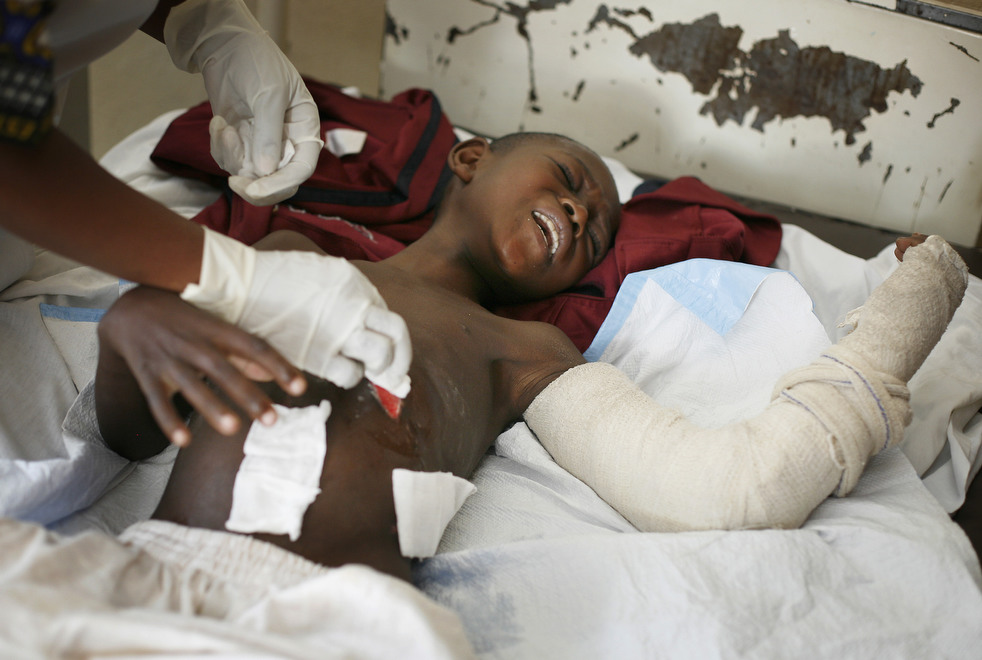 congo_fighting_113012_22.jpg