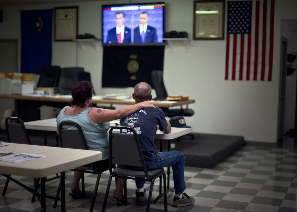 watching_debate_01.jpg